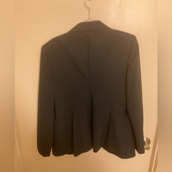 Alex Marie size 16 black women’s blazer. Excellent condition. - Picture 3 of 3